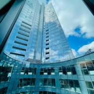 Na sprzedać - apartament trzypokojowy Hana Tower