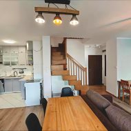 Dwupoziomowe 4 pokoje 66,4 m² – przestrzeń i styl