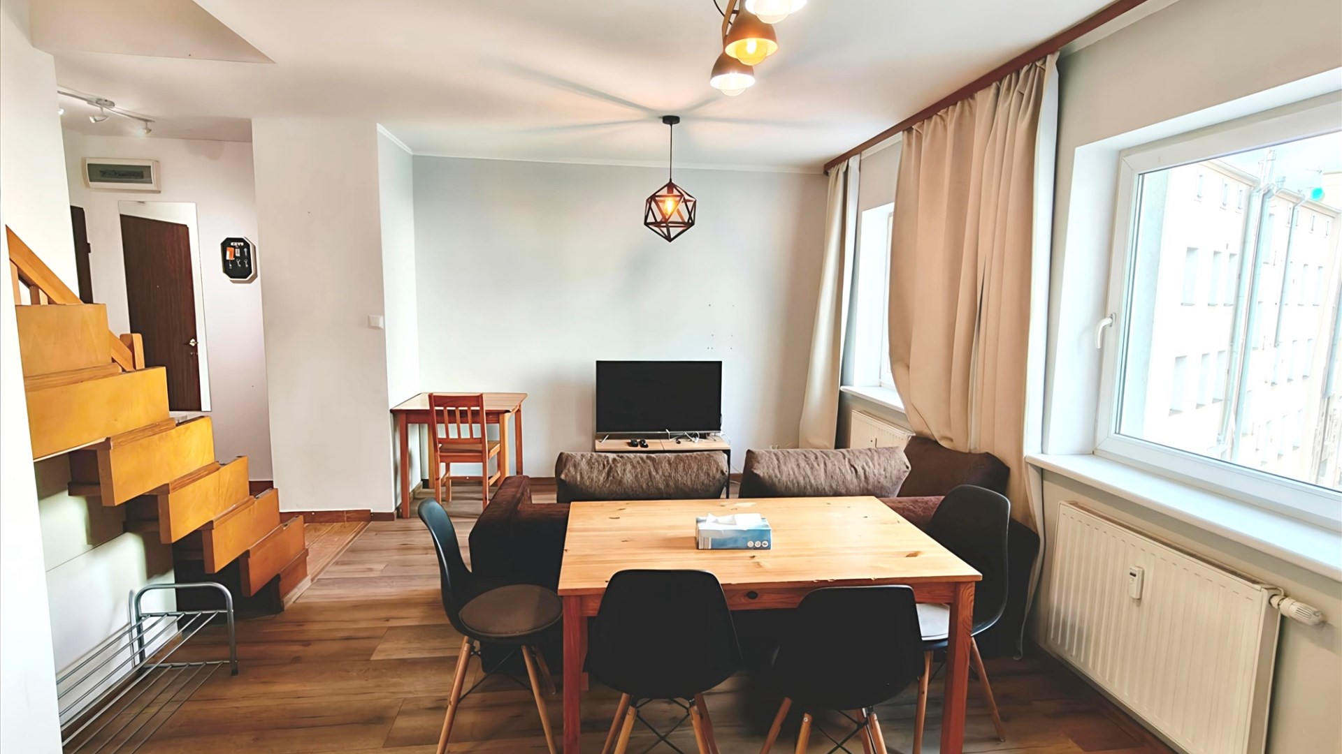 Dwupoziomowe 4 pokoje 66,4 m² – przestrzeń i styl