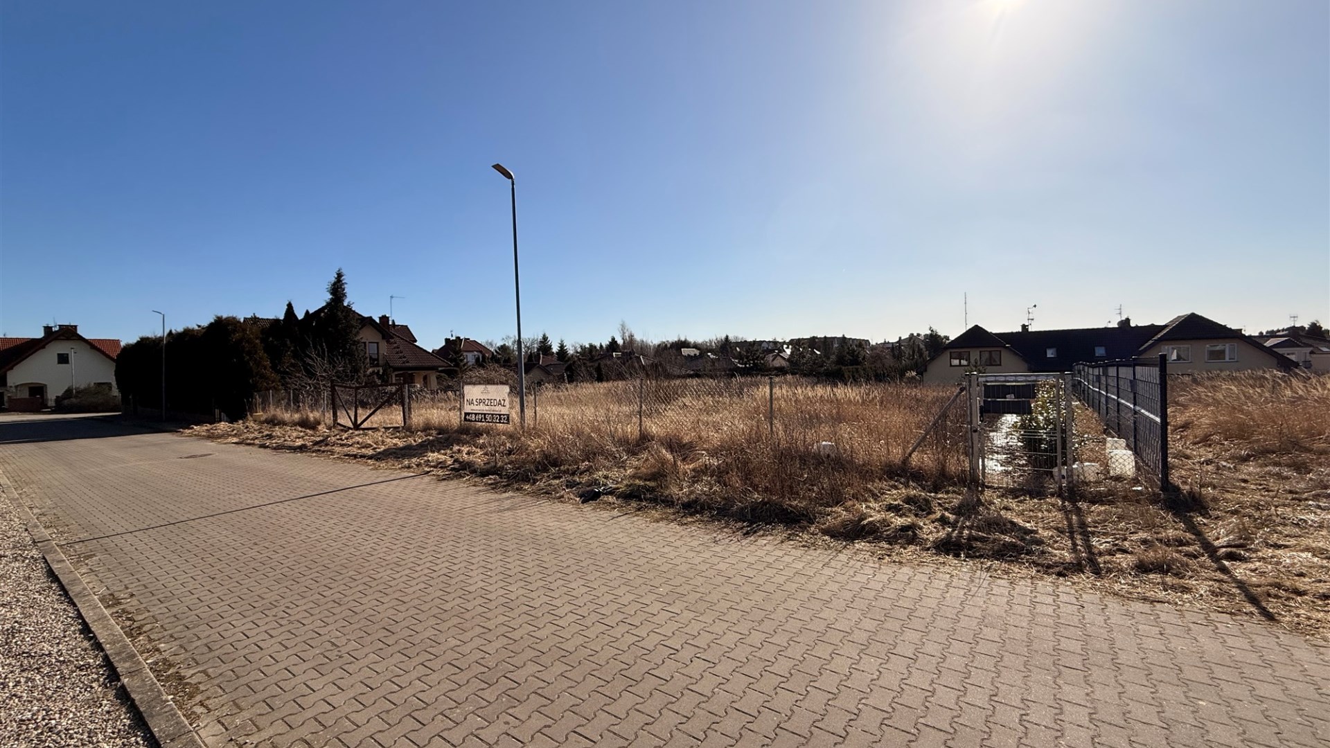 Działka na sprzedaż