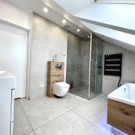 DOM 5pok. 200m2, DZIAŁKA 1030m2 - Polecam