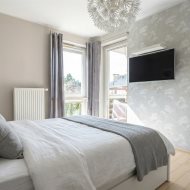 SZEREGOWIEC NA STRZEŻONYM OSIEDLU