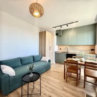 Nowa kawalerka z dużym balkonem / winda