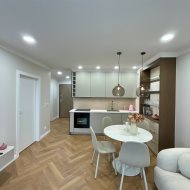 NOWE, KOMFORTOWE MIESZKANIE - WINDA, PARKING 