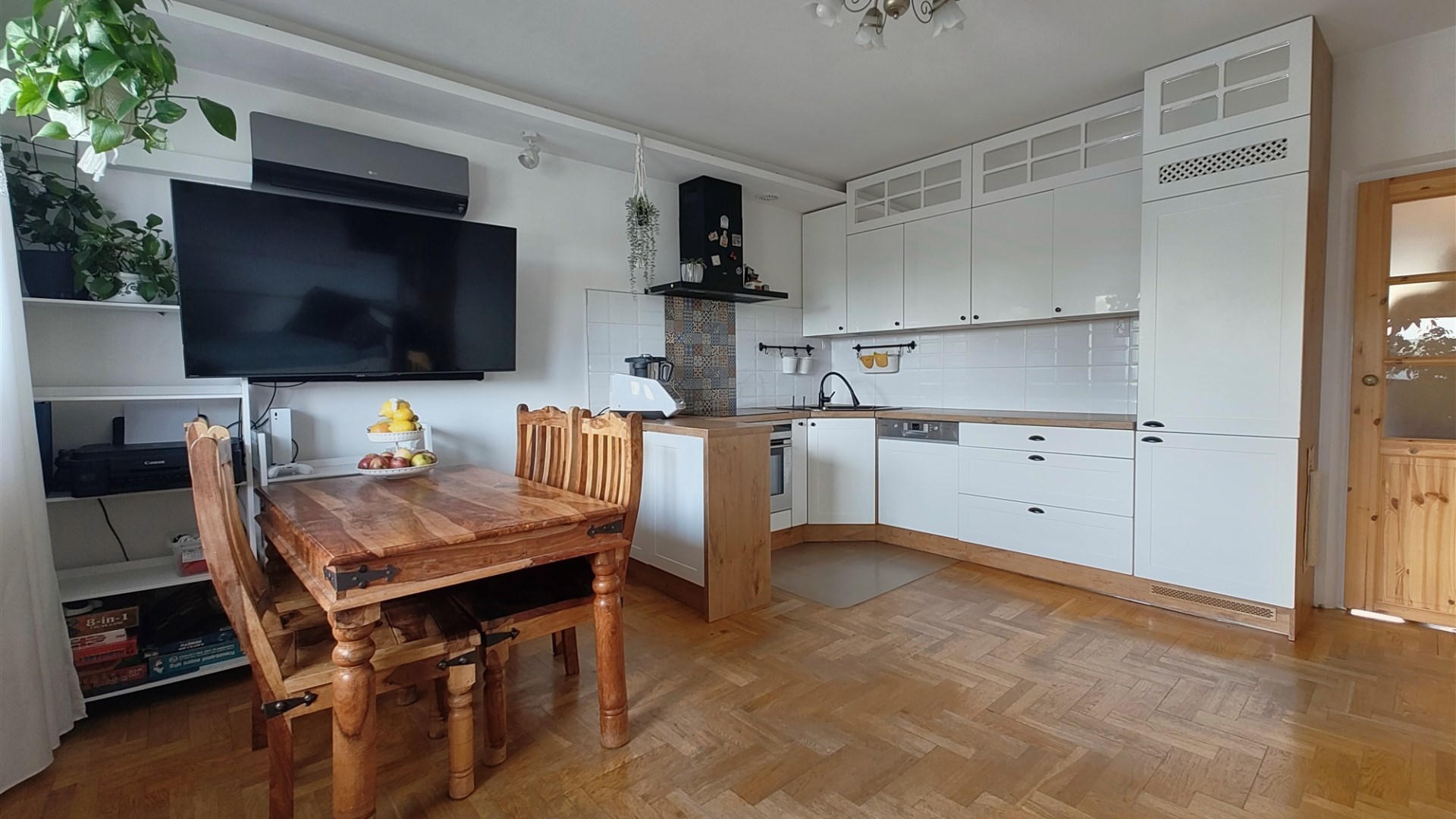 Spółdzielcze własnościowe | 4 pokoje | Balkon