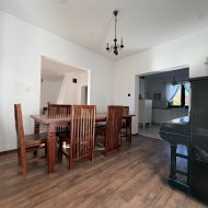 Pompa ciepła||obok lasu||płaska działka