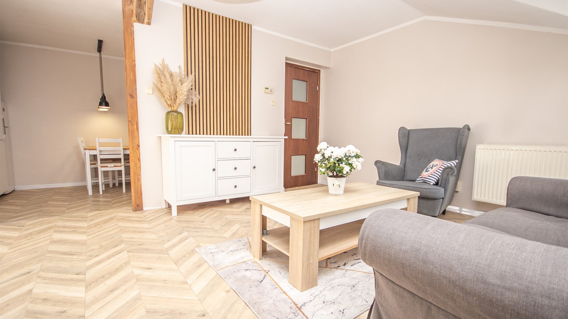 2 pokoje, Centrum miasta, gotowe do zamieszkania