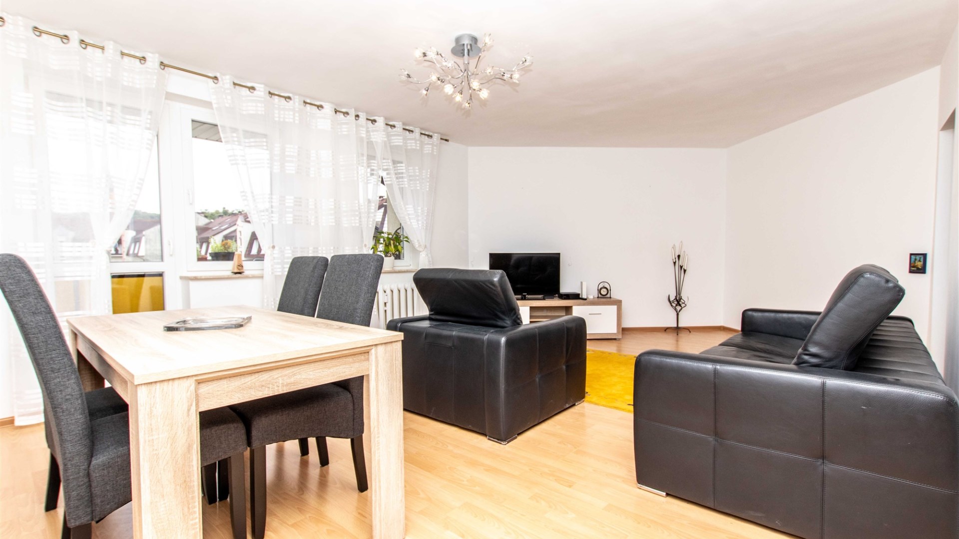4 pokojowe mieszkanie na os. Bukowym - 100 m2.