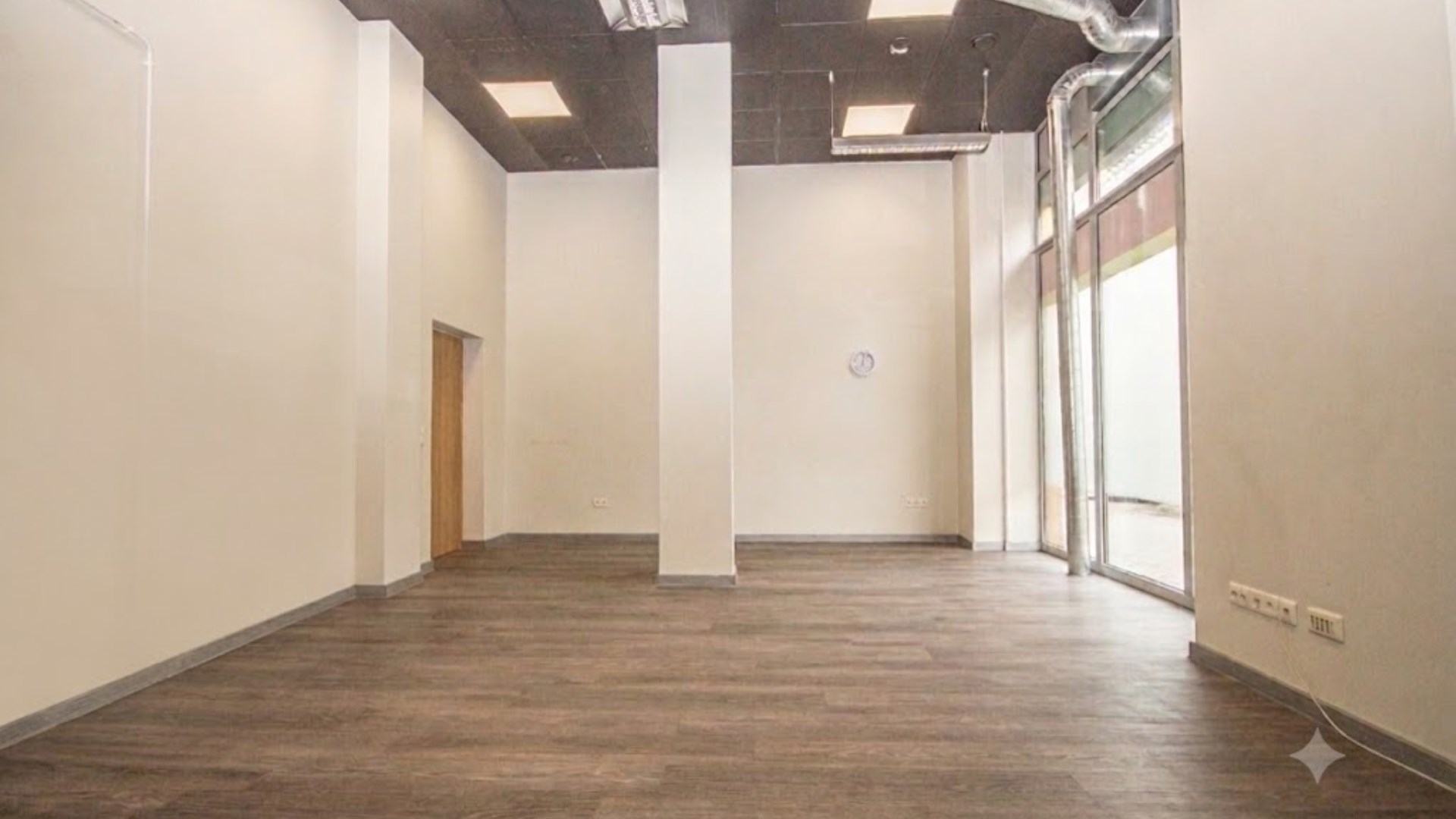 Lokal handlowo-usługowy | Centrum | Wyremontowany