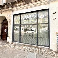 Centrum - lokal z wejsciem z parteru, witryna