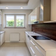 Szeregowiec ,piękny, 2 stanowiskowy garaż Warszewo