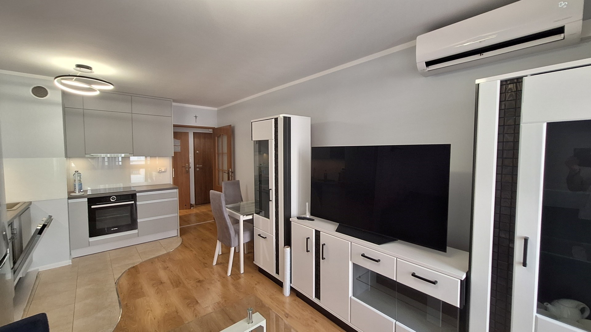 Apartament 2-pokojowy z klimatyzacją duży balkon