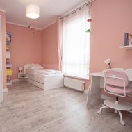 Komfortowy 4-pokojowy apartament na Bezrzeczu